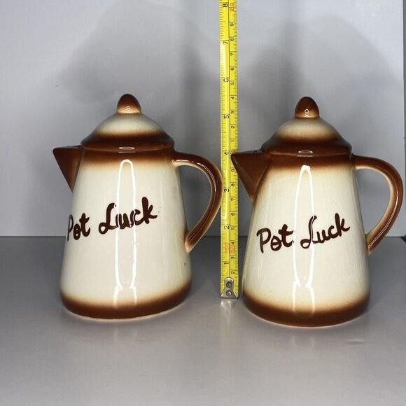 Large Vintage Coffee Pot Shaped Salt & Pepper Shakers Pot Luck - Picture 5 of 6